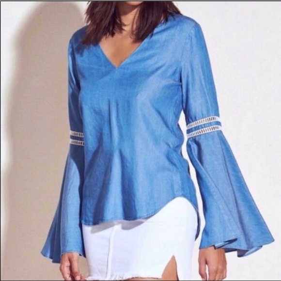 Lovers + Friends Bell Sleeve Chambray Top,all I can say is that I love this top! - Picture 7 of 8